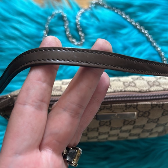 XX SOLD XX EUC Gucci half moon mini bag - Picture 4 of 17